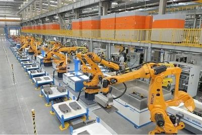 南京稳扎稳打 国产工业机器人巨头崭露头角，上半年产量狂奔28.1%